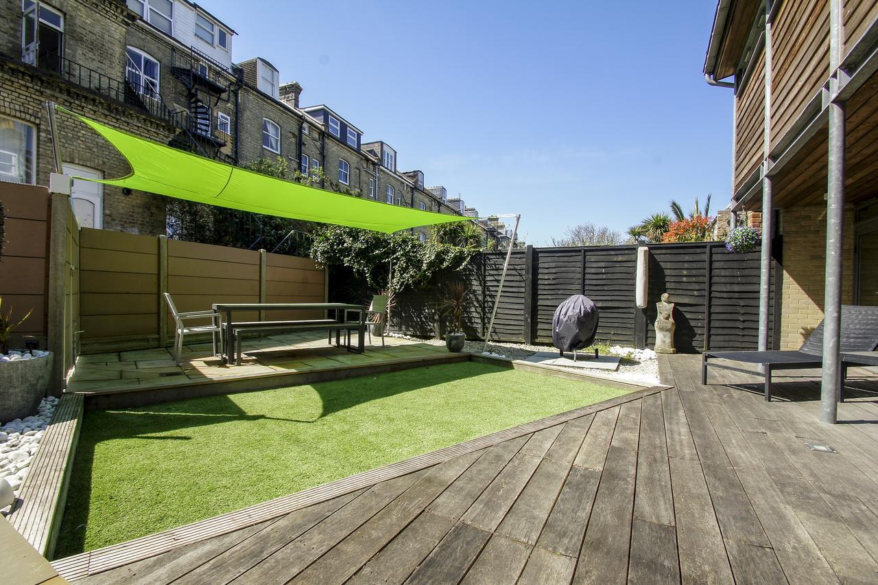 The Edge - Parking - By Brighton Holiday Lets Exterior photo